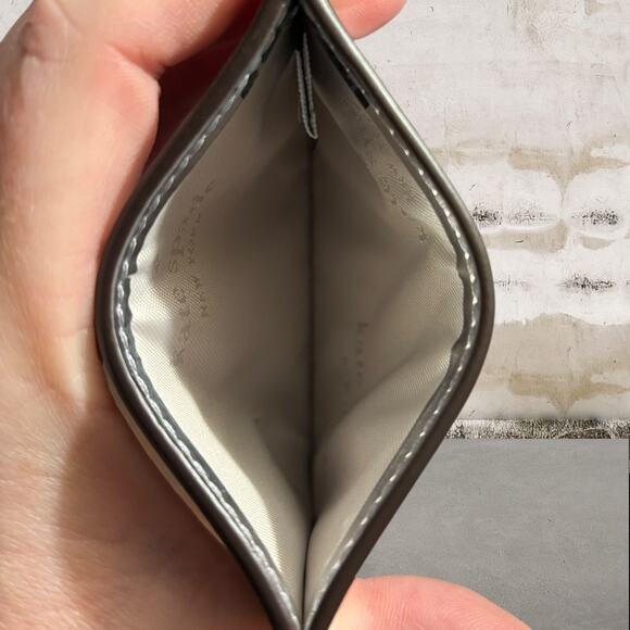 Kate Spade NWT Bridget Mirror Metallic Small Slim Card Holder Silver - Picture 5 of 5